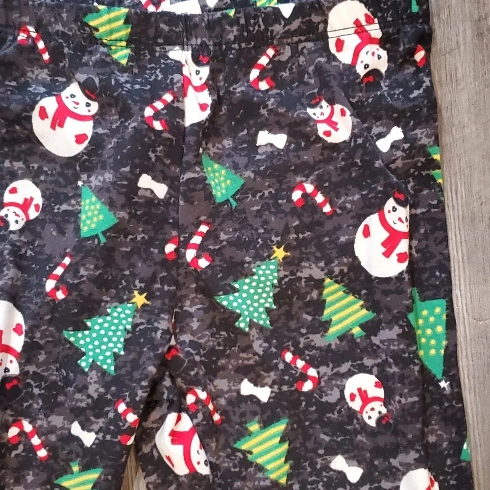 Christmas Leggings Size Medium 5/6